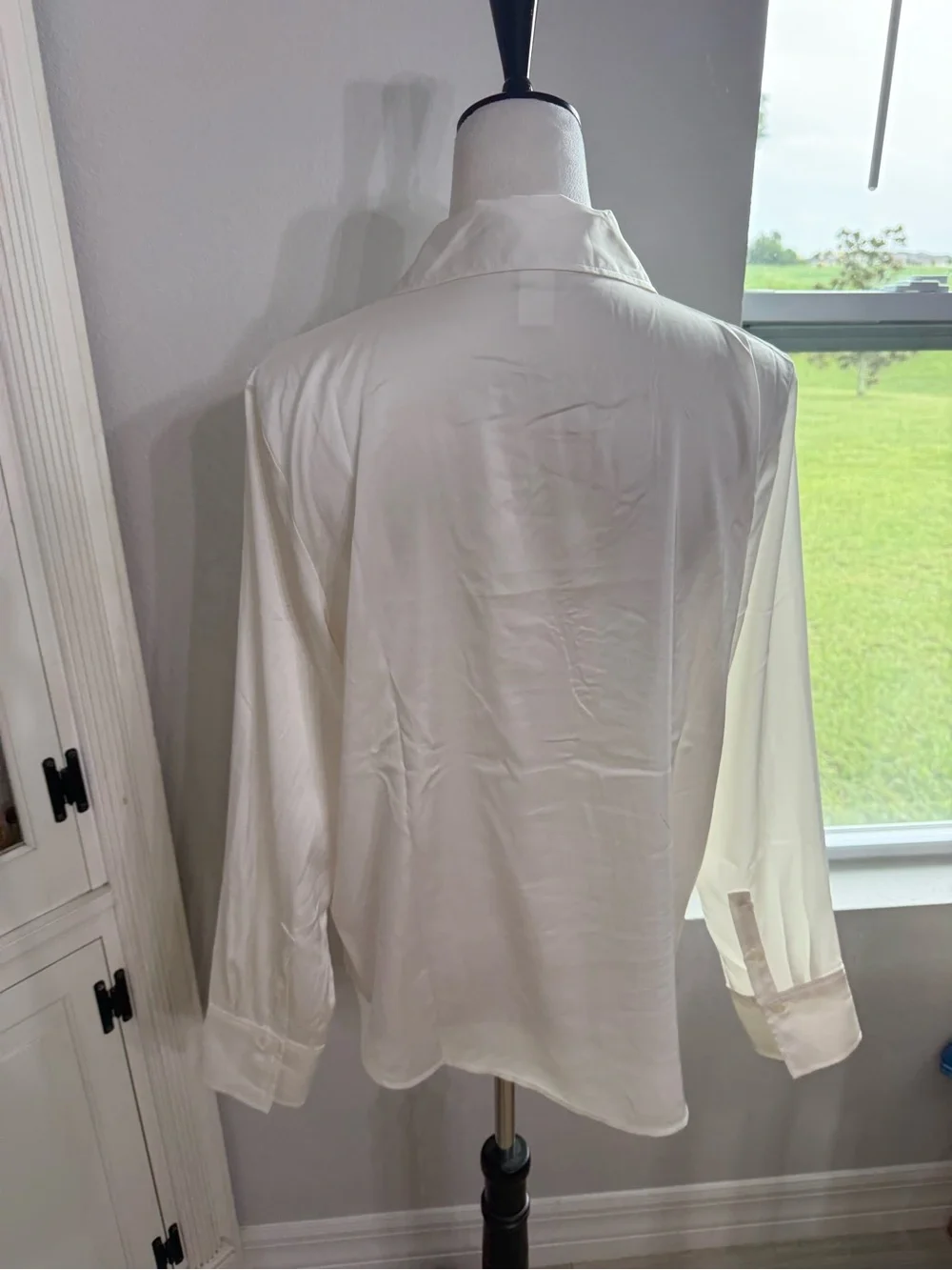 H&M Cream Button-Down Long Sleeve Blouse